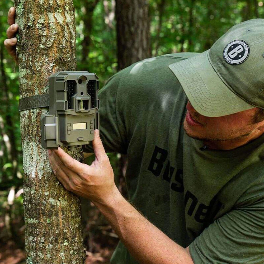 Bushnell Prime L20 Low Glow Wildlife Camera | 20MP | 36 LEDS | 0.7 Sec Trigger 5 Bushnell Prime L20 Low Glow Wildlife Camera | 20MP | 36 LEDS | 0.7 Sec Trigger - Image 5