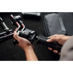 DJI Ronin BG30 Grip For RS2 -Camera Gear Store CPRN0000010301 2