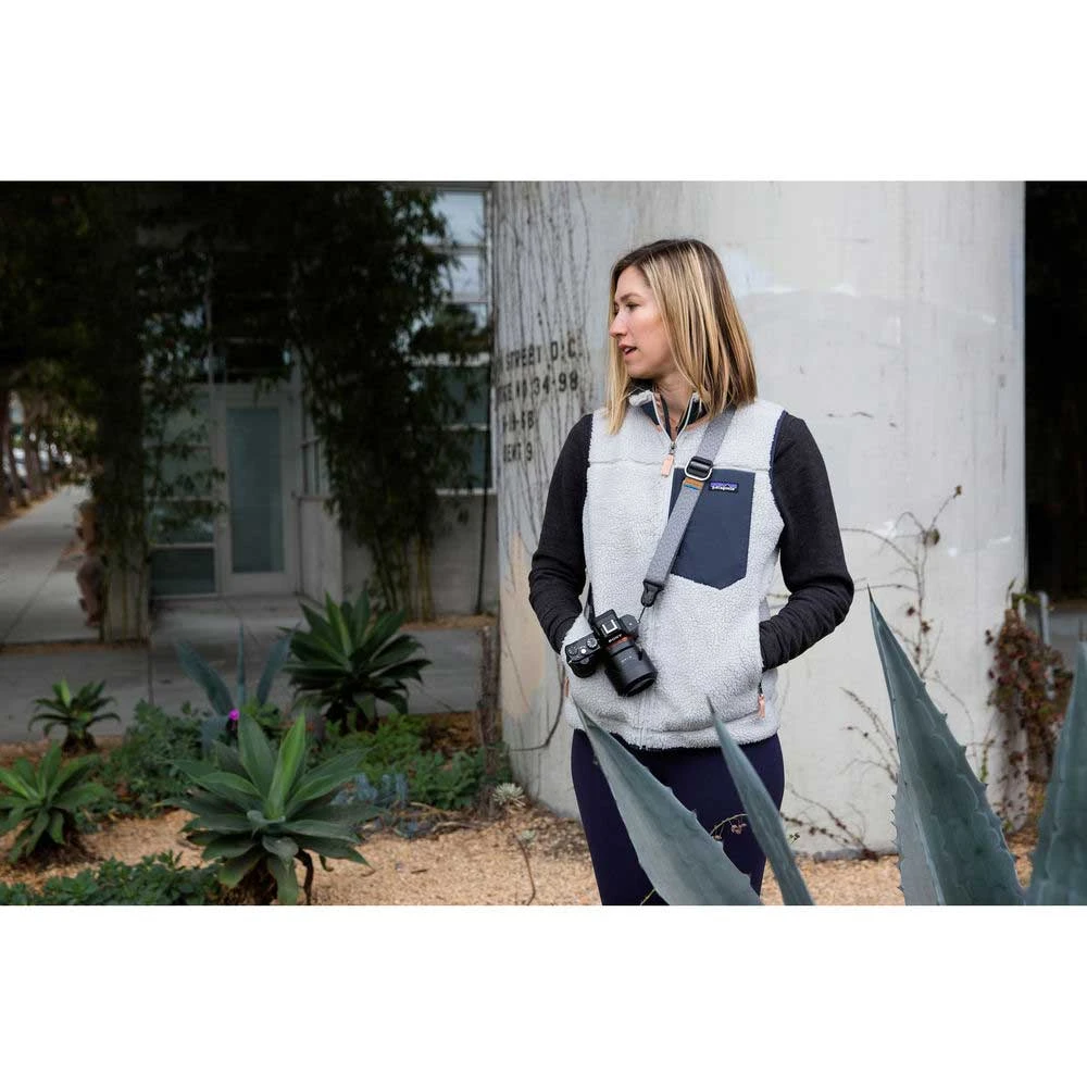 Peak Design Slide Lite Ash Camera Strap 6 Peak Design Slide Lite Ash Camera Strap - Image 6