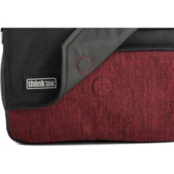 Think Tank Mirrorless Mover Camera Shoulder Bag 30i Red 12 Think Tank Mirrorless Mover Camera Shoulder Bag 30i Red -Camera Gear Store T674 5