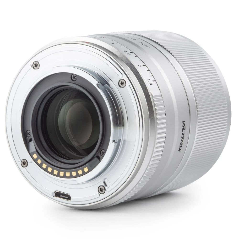 Viltrox 56mm F1.4 Fuji XF Lens - Silver 4 Viltrox 56mm F1.4 Fuji XF Lens - Silver - Image 4